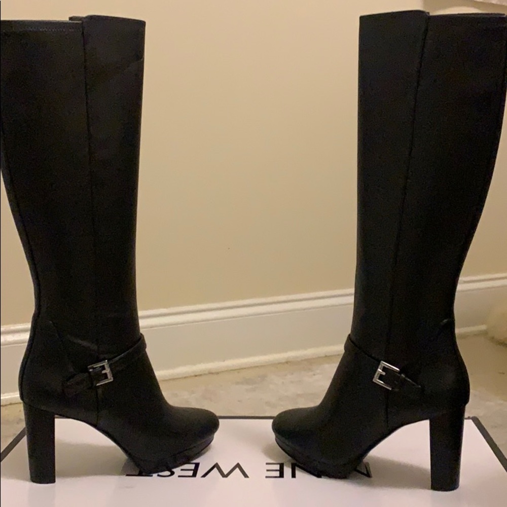 Nine West woman’s knee high boot NWT